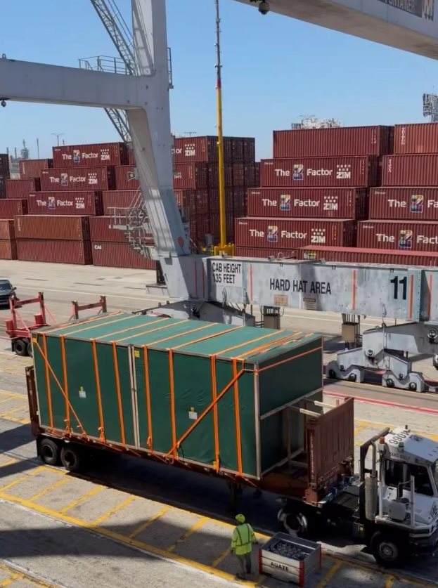 Lashed and secured OOG cargo at the port terminal